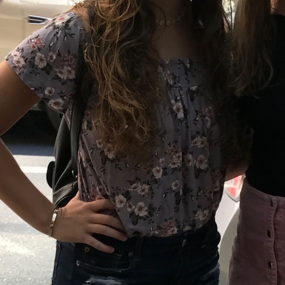 American Eagle off the shoulder top